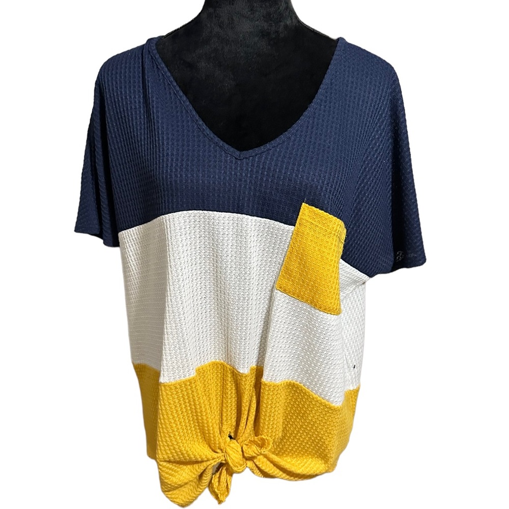 Tri-colored Entro blouse